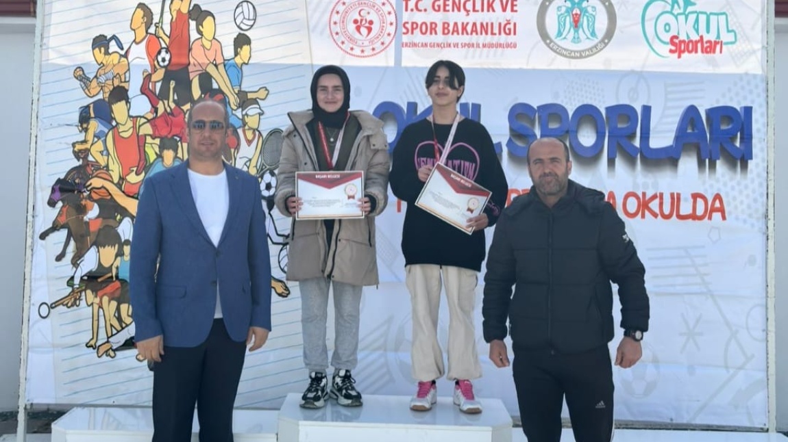 Kort Tenisi Takımımız Türkiye Şampiyona'sında Yarışacak